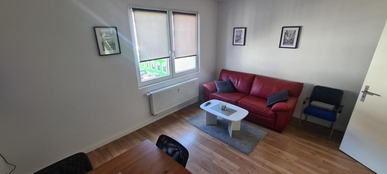 Schoene 2 Zimmer Apartment In Krefeld City, Monteur Wohnung Netflix & Prime Exteriér fotografie